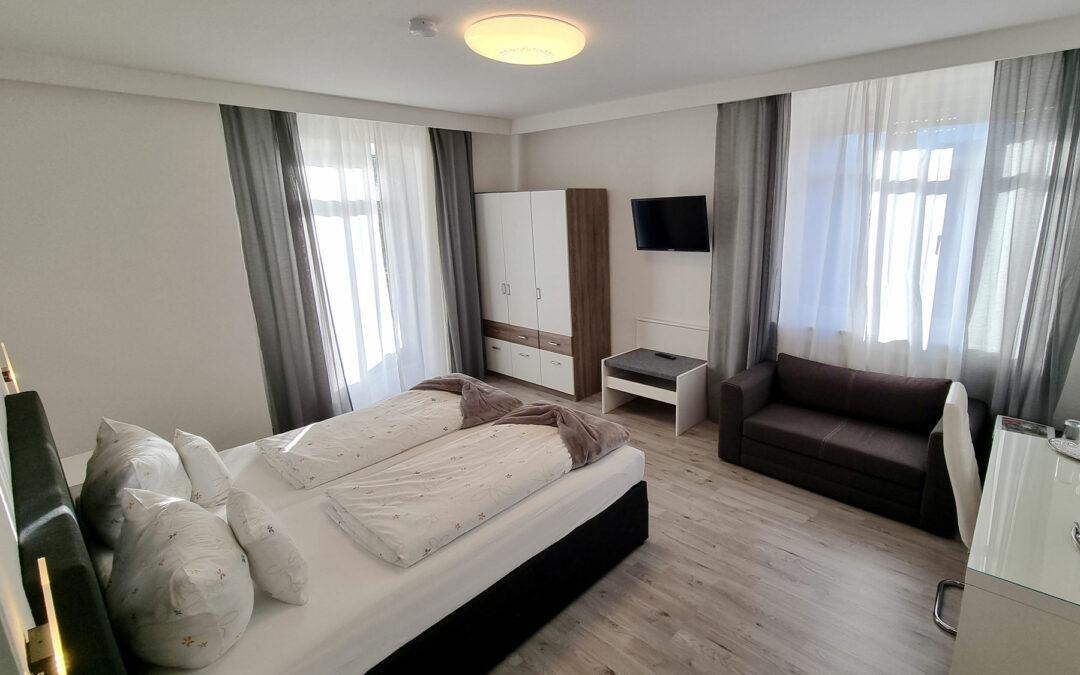 Doppelzimmer mit Balkon